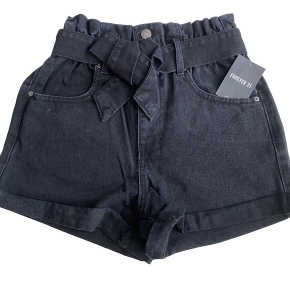 Forever 21 Pants - ▪️ FOREVER 21 WOMENS DENIM BLACK SHORTS ▪️